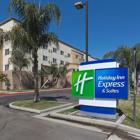 Holiday Inn Express & Suites Bakersfield Central By Ihg מראה חיצוני תמונה