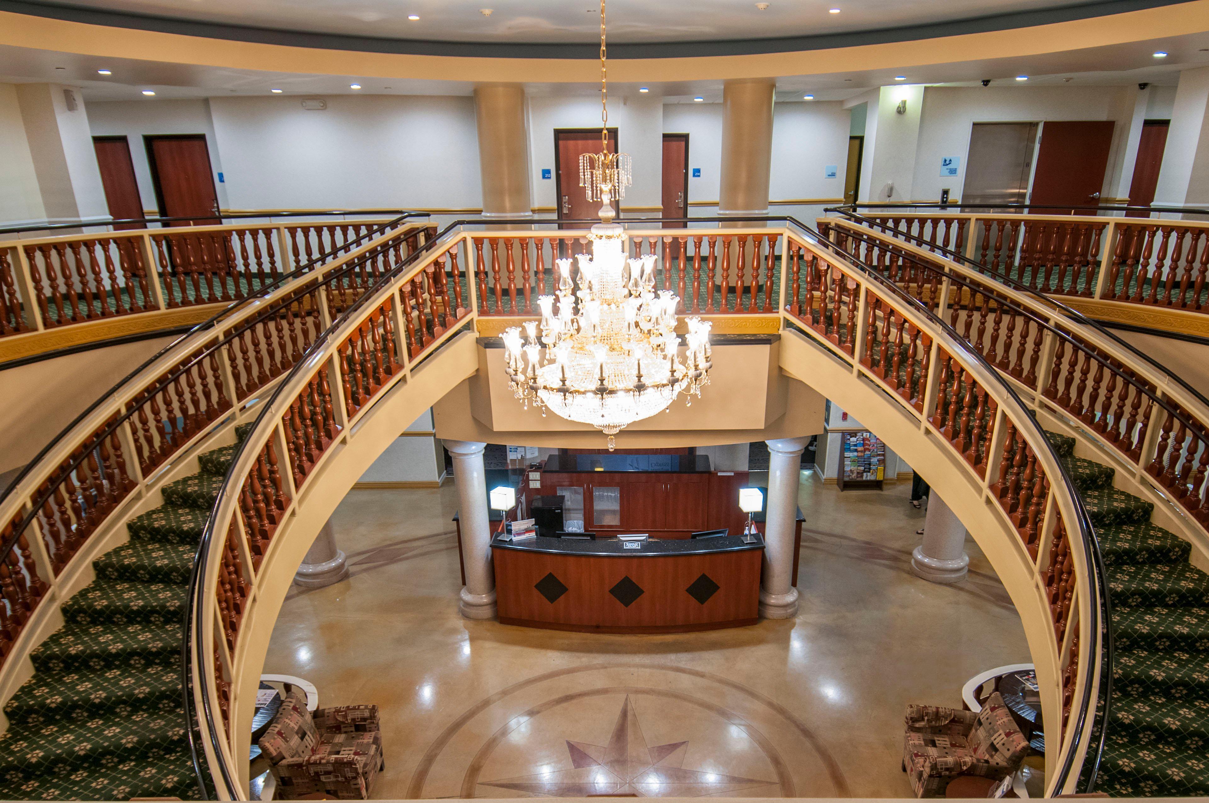Holiday Inn Express & Suites Bakersfield Central By Ihg מראה חיצוני תמונה