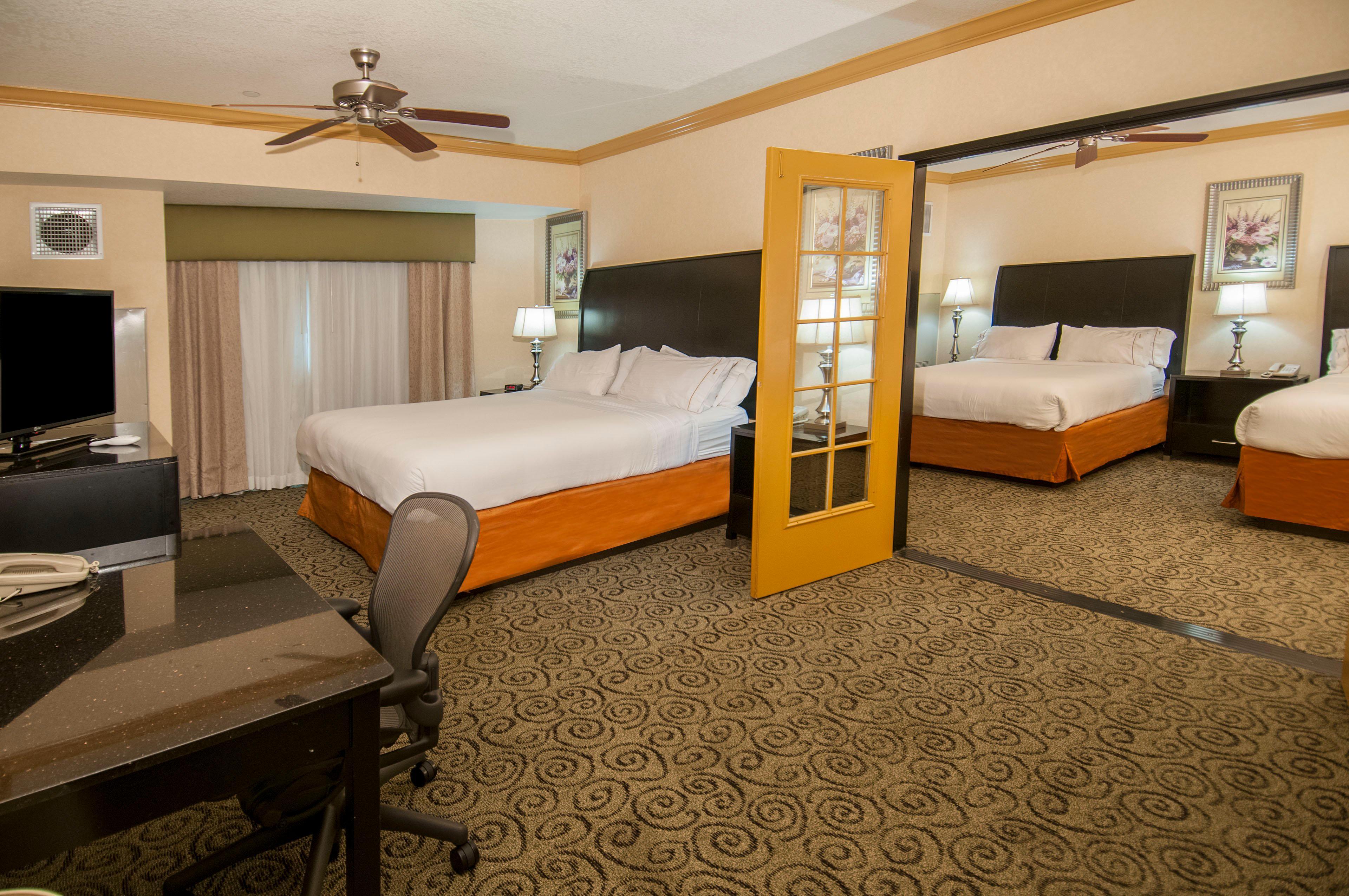 Holiday Inn Express & Suites Bakersfield Central By Ihg מראה חיצוני תמונה