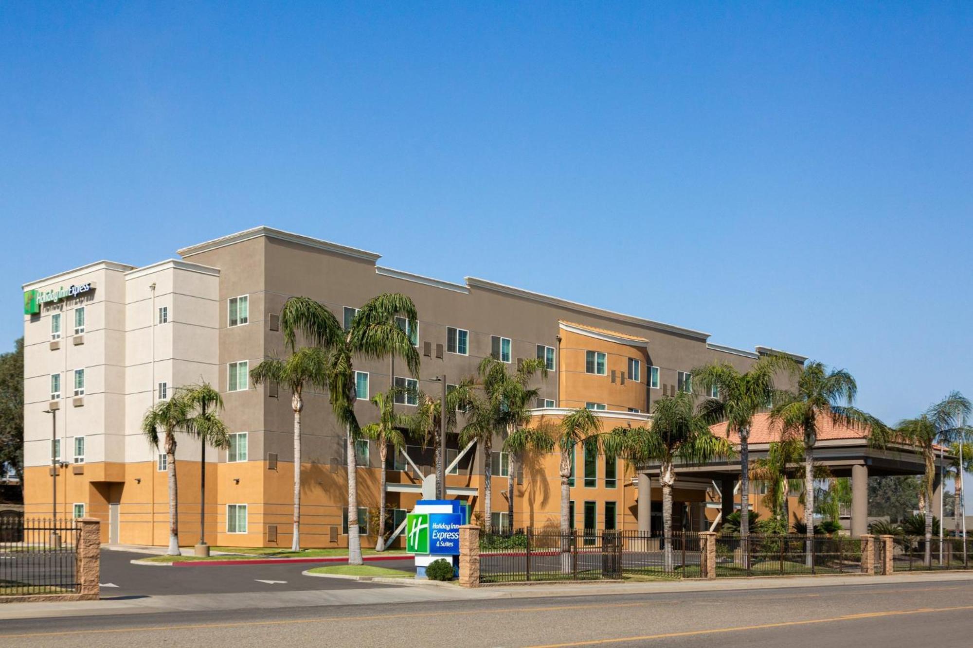 Holiday Inn Express & Suites Bakersfield Central By Ihg מראה חיצוני תמונה