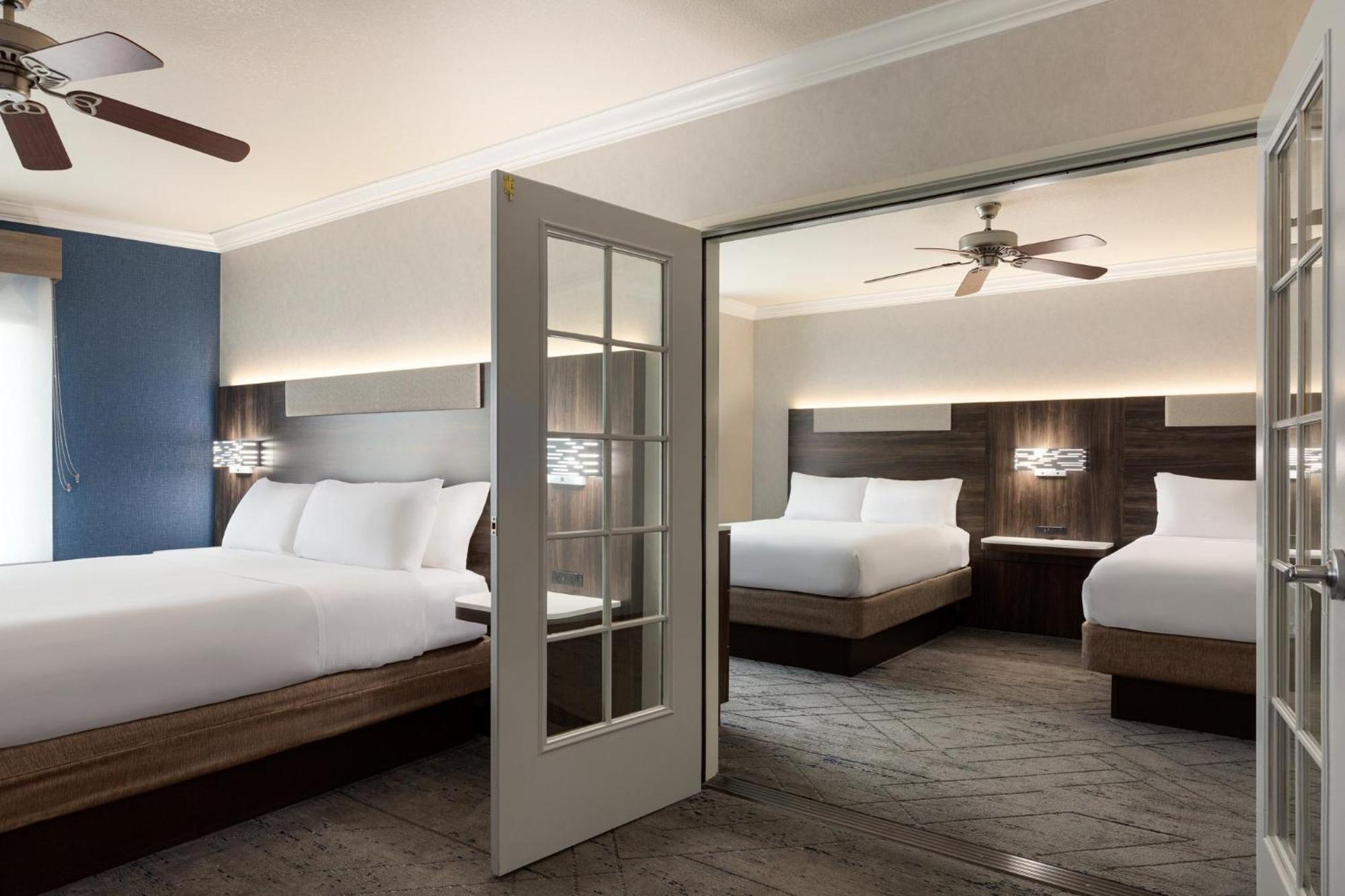 Holiday Inn Express & Suites Bakersfield Central By Ihg מראה חיצוני תמונה