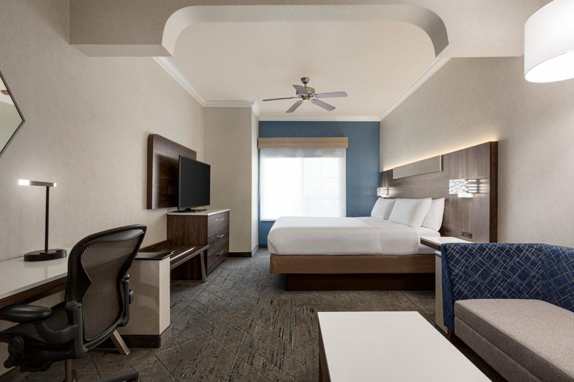Holiday Inn Express & Suites Bakersfield Central By Ihg מראה חיצוני תמונה