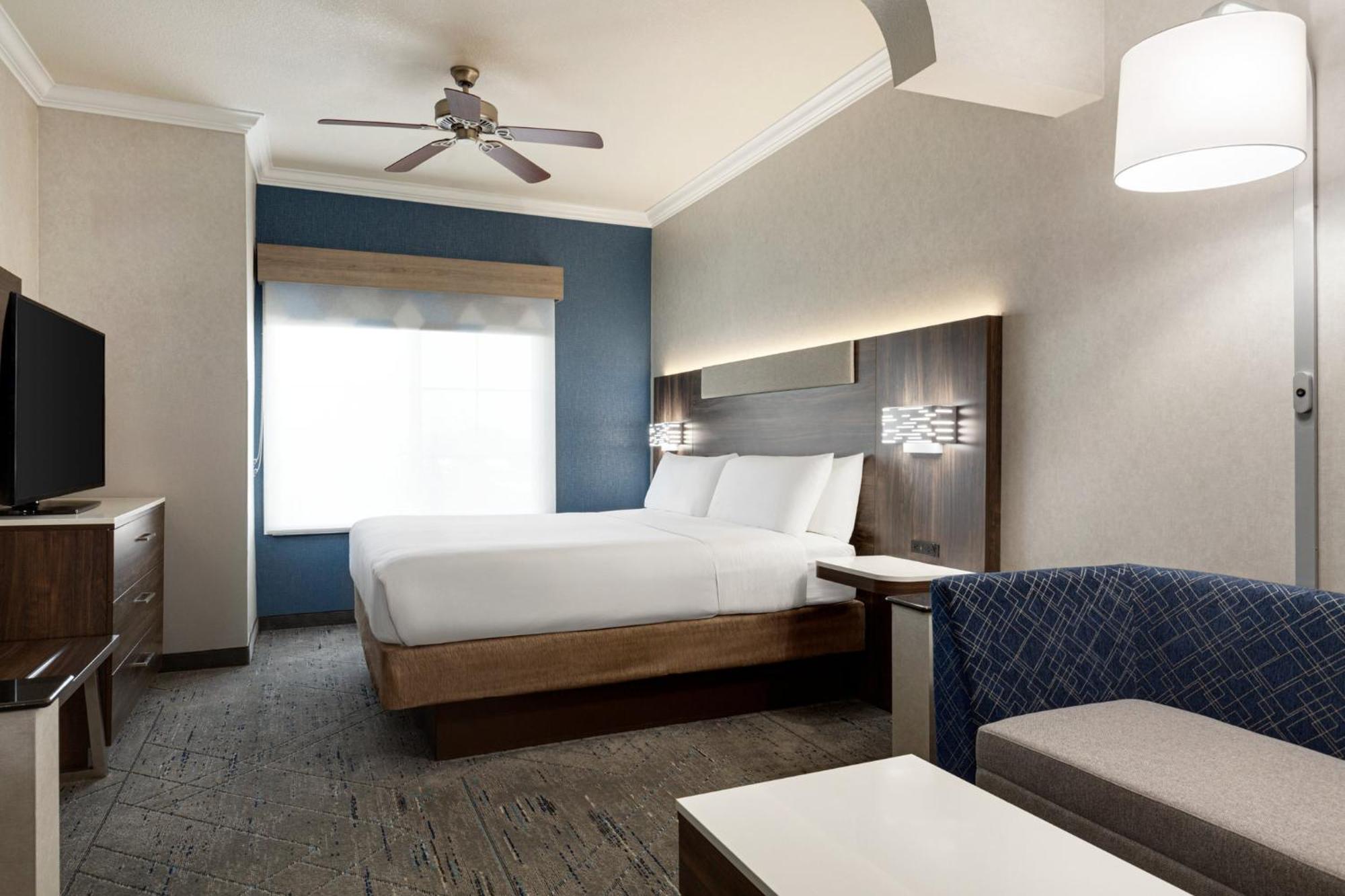 Holiday Inn Express & Suites Bakersfield Central By Ihg מראה חיצוני תמונה