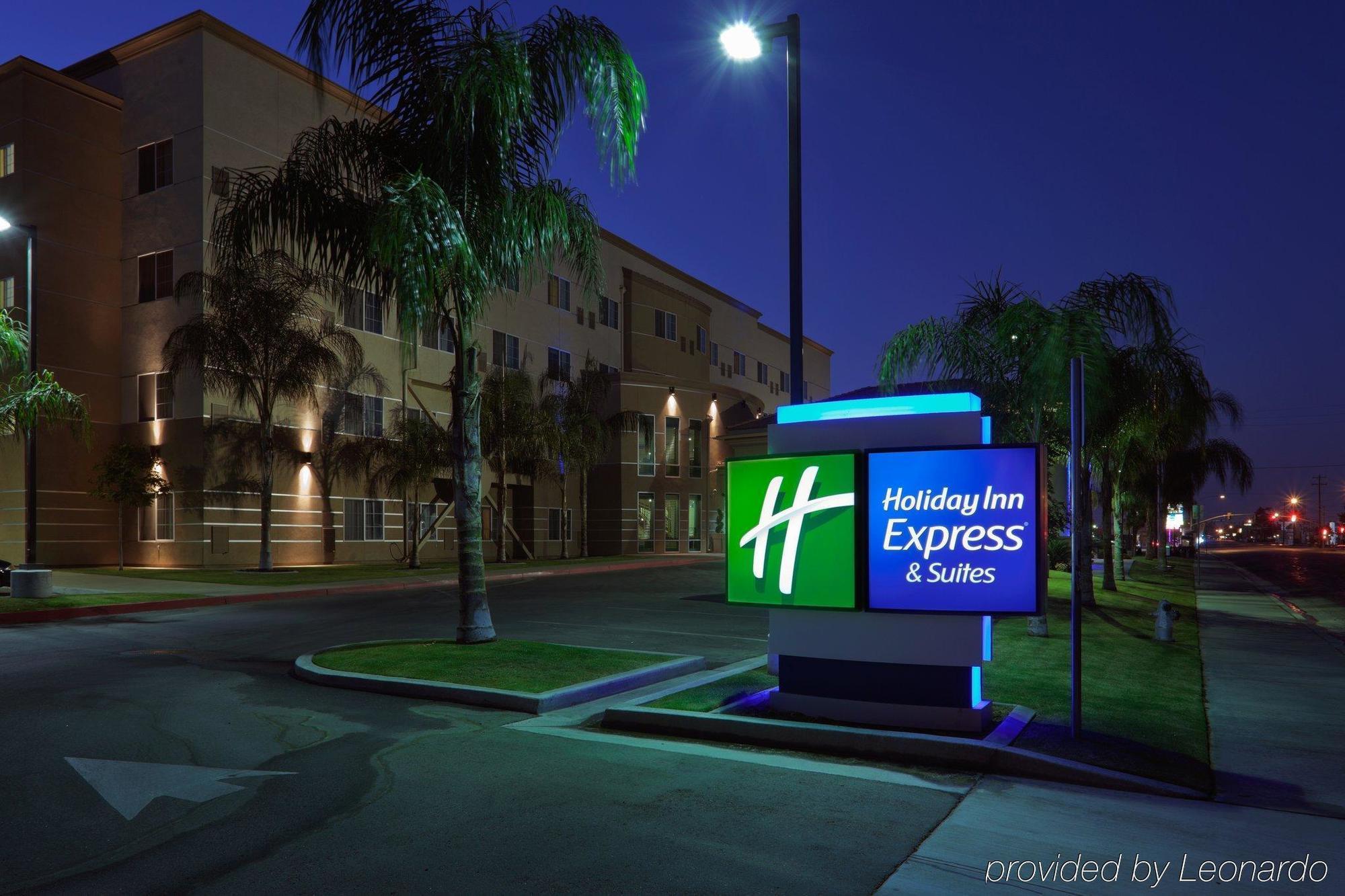Holiday Inn Express & Suites Bakersfield Central By Ihg מראה חיצוני תמונה